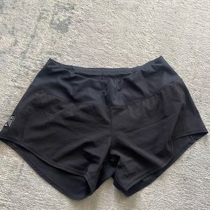 Oiselle Roga shorts - black size 4